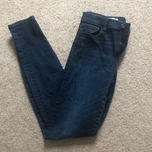 Gap True Skinny Jeans - size 28r
